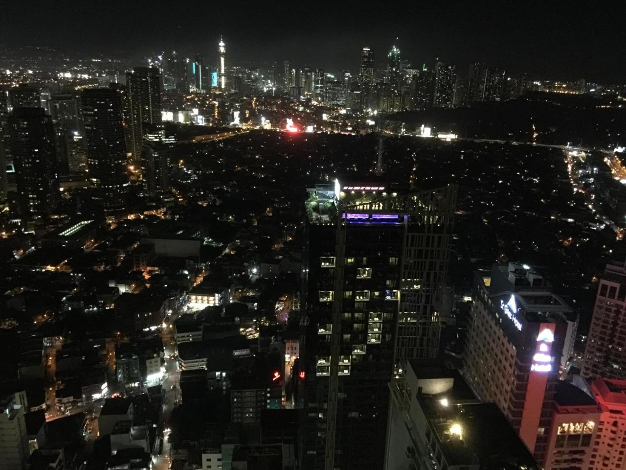 Seven Doors Aparthotels In Gramercy Makati Makati City Kültér fotó