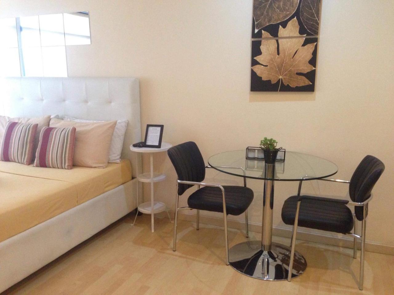 Seven Doors Aparthotels In Gramercy Makati Makati City Kültér fotó